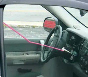 Metro Master Locksmith Louisville, KY 502-268-7087 - 21-Unlock-Car